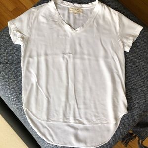 ✨DONATING SOON✨ cloth & stone V-neck Tee